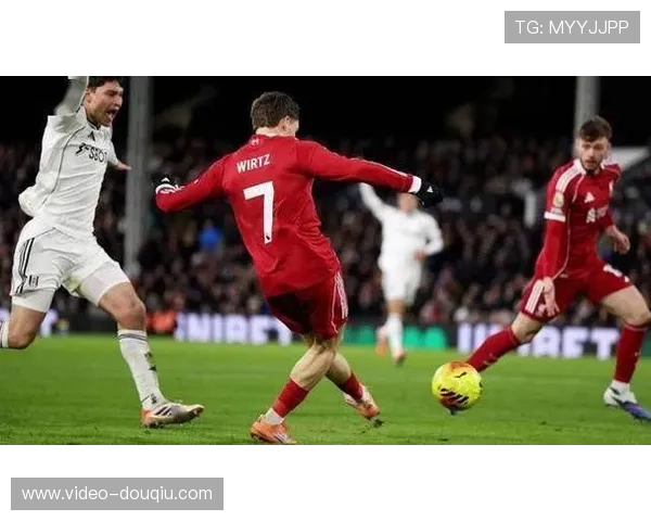 富勒姆补时绝平利物浦，红军两连平失分